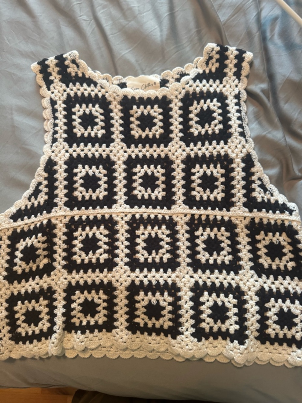 Easy Clothes Crochet Square Tank Top - Black & Cream